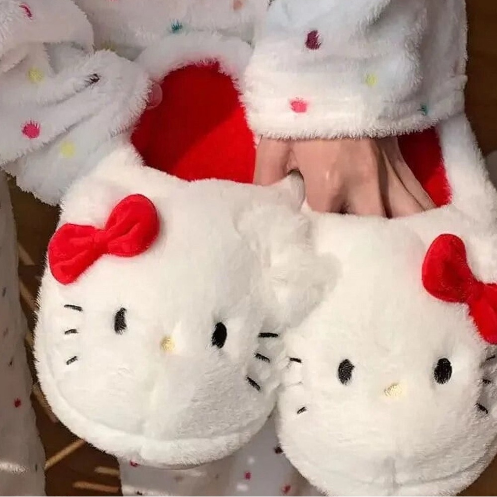 Hello Kitty Fuzzy Slippers